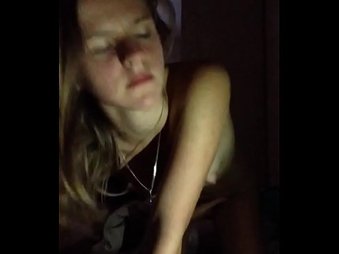 ❤️ Stúlka sjálfsfróar sér og kúrir Slúður á is.bestsexporno.ru ❌